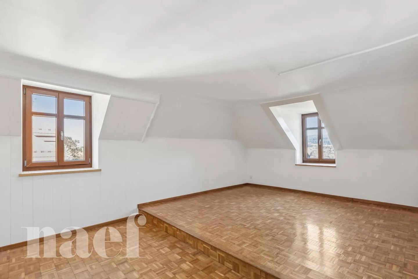 Appartamento di 3 stanze in un magnifico palazzo signorile - Foto 3 di 6