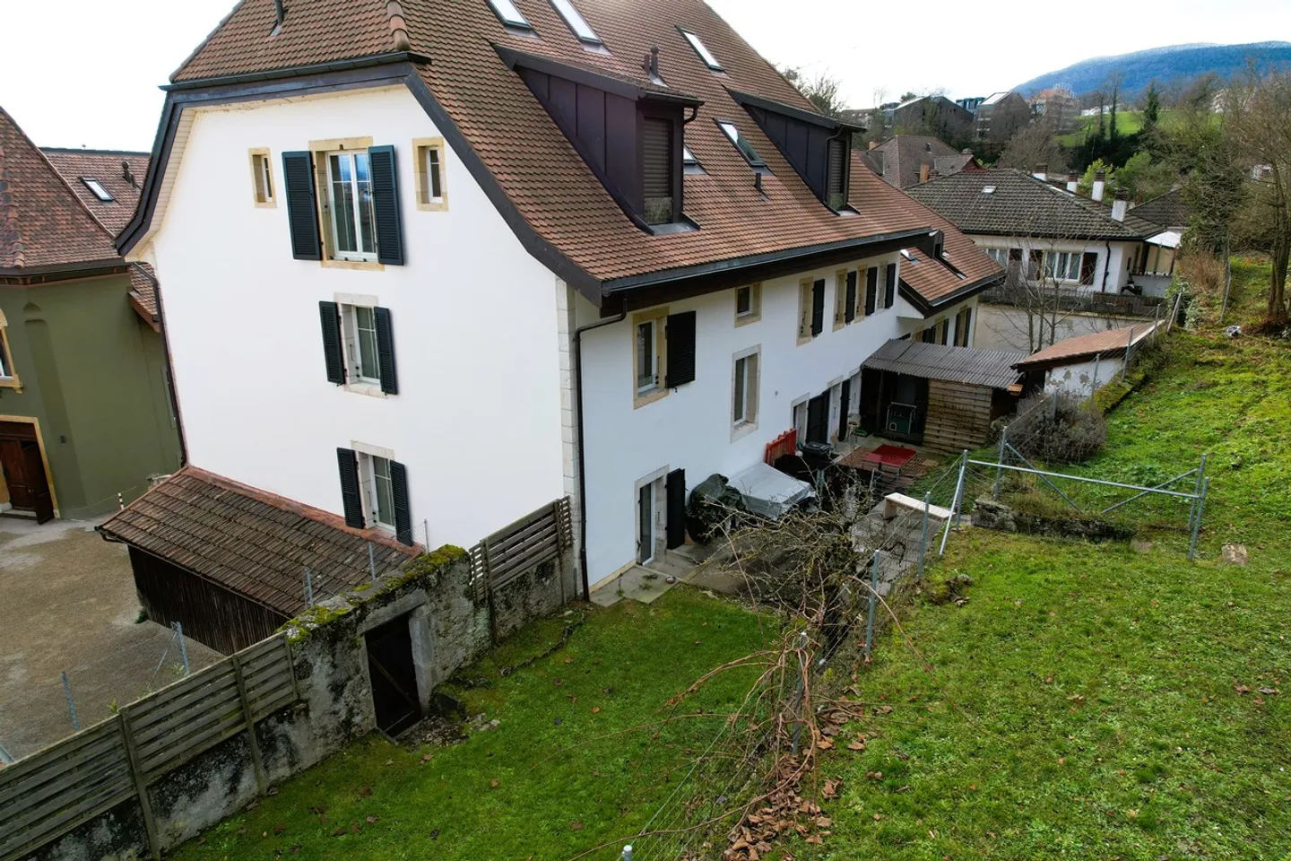 4.5 pièces rénové dans une belle bâtisse - Photo 5 sur 7