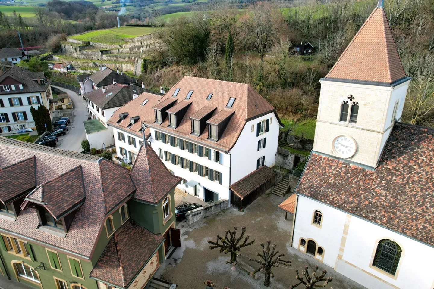 4.5 pièces rénové dans une belle bâtisse - Photo 6 sur 7