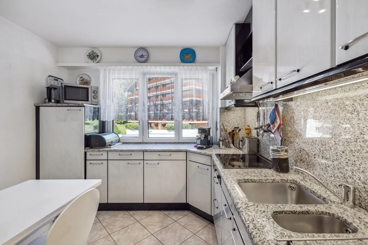Vermala Soleil Apartment - Photo 4 of 13