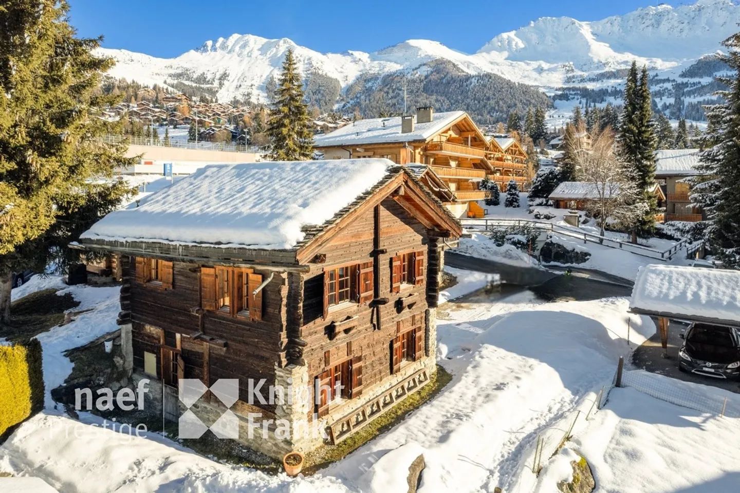3-bedroom chalet with traditional charm. - Photo 1 of 5
