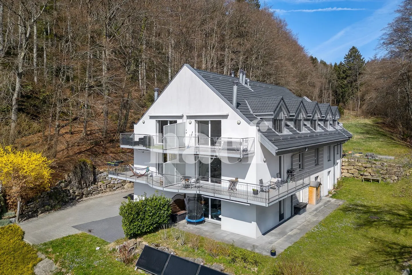 Dachgeschosswohnung mit 4,5 Zimmern in Chardonne - Foto 1 von 13