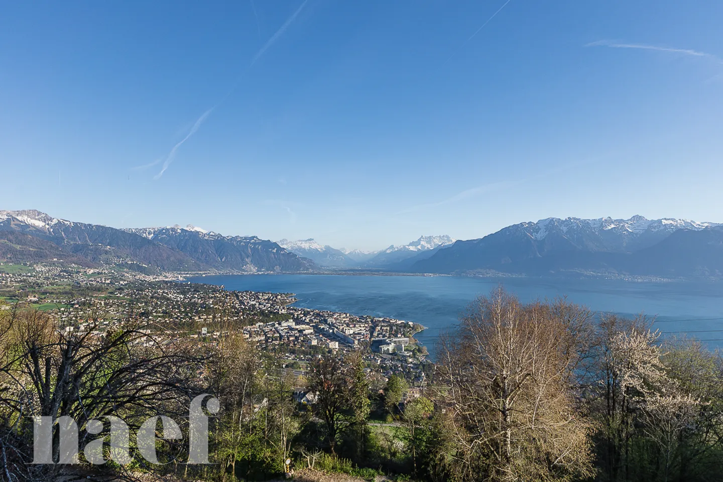 Appartement rénové de 2.5 pièces avec terrasse / jardin et vue panoramique sur le lac à vendre à Chardonne - Photo 3 sur 8