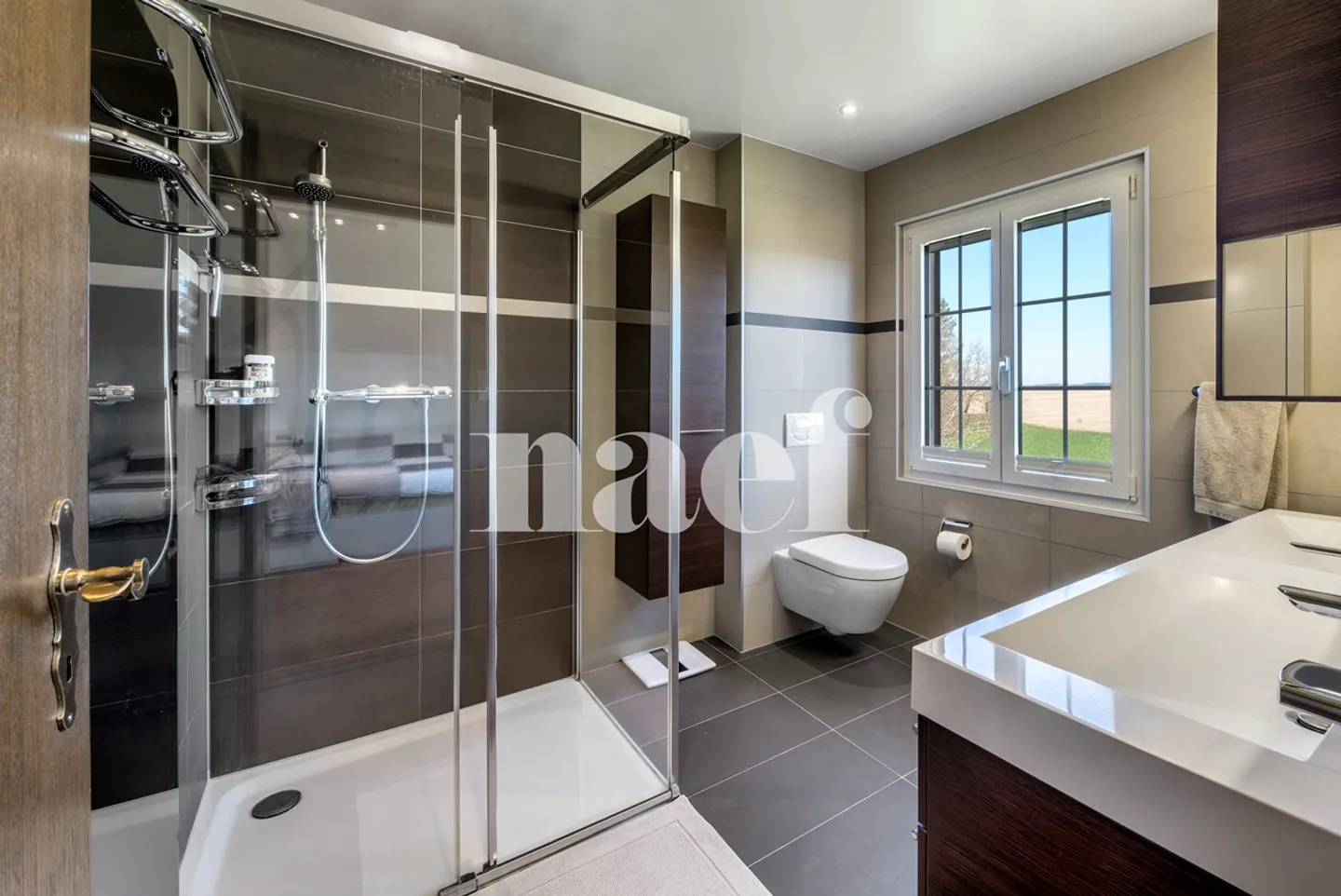 Spacious and bright duplex apartment with 5.5 rooms - Photo 10 of 10