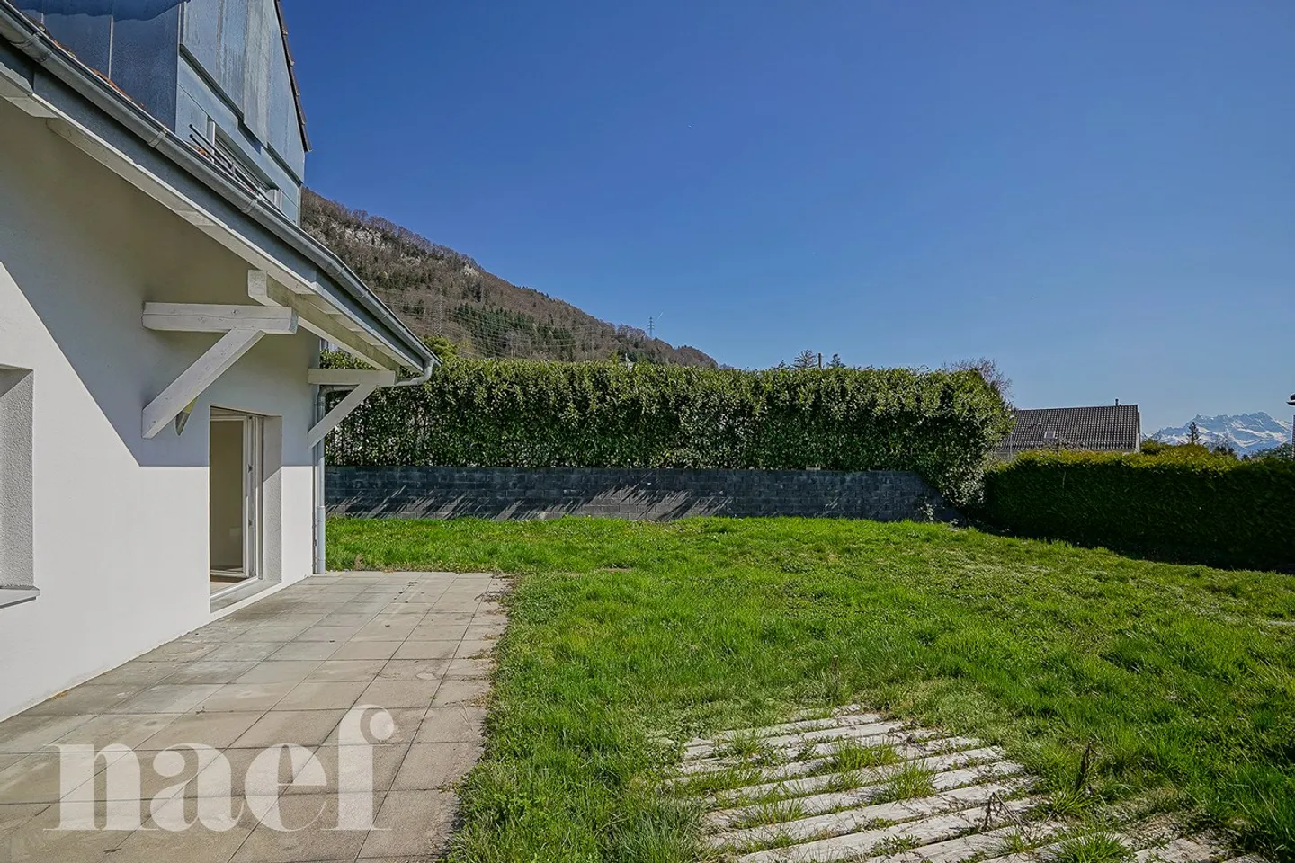 Charming semi-detached villa with garages of 5.5 rooms in a contemporary style and in a green setting for sale in Blonay - Photo 6 of 13