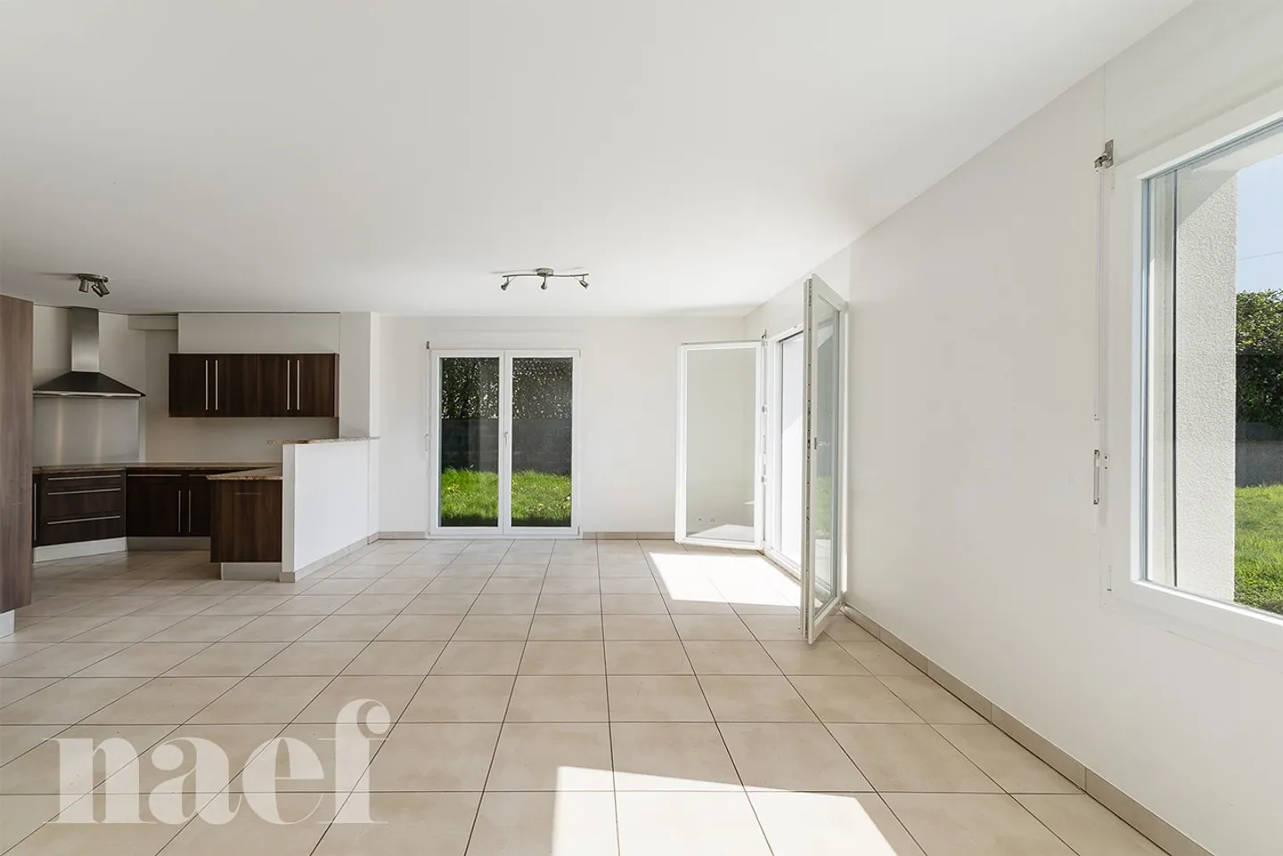 Charming semi-detached villa with garages of 5.5 rooms in a contemporary style and in a green setting for sale in Blonay - Photo 7 of 13