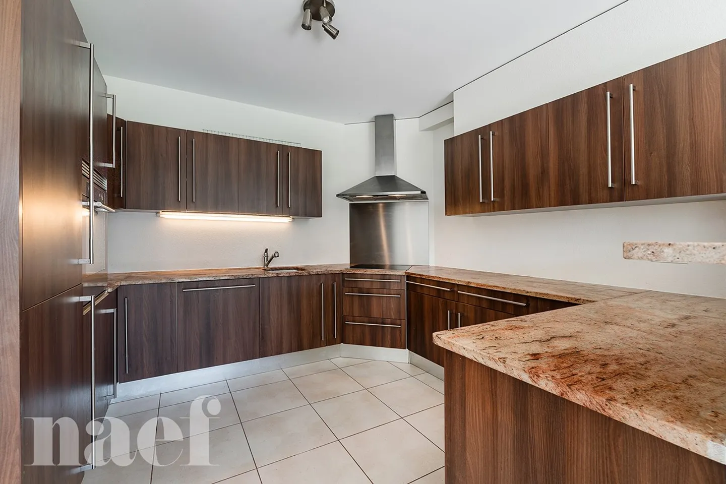 Charming semi-detached villa with garages of 5.5 rooms in a contemporary style and in a green setting for sale in Blonay - Photo 9 of 13