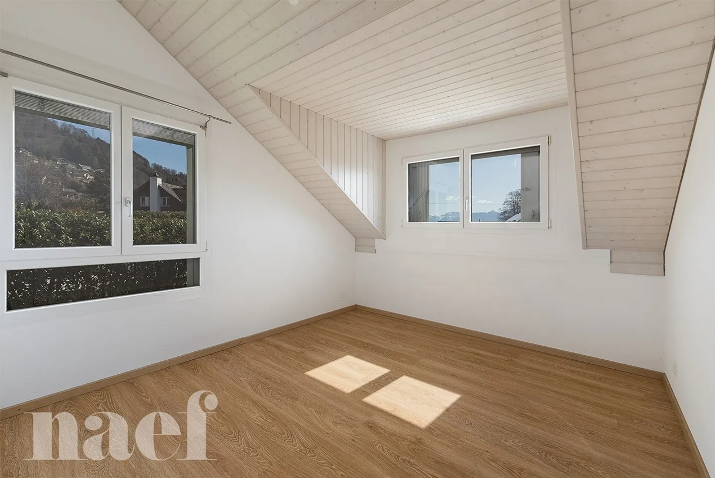Charming semi-detached villa with garages of 5.5 rooms in a contemporary style and in a green setting for sale in Blonay - Photo 11 of 13