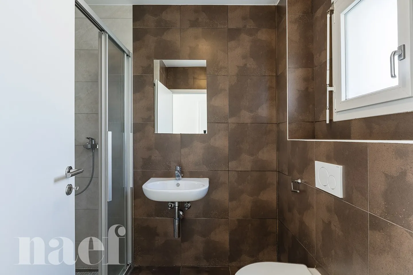 Charmante Doppelhaushälfte mit Garagen von 5,5 Zimmern im zeitgenössischen Stil und in einer grünen Umgebung zu verkaufen in Blonay - Foto 13 von 13