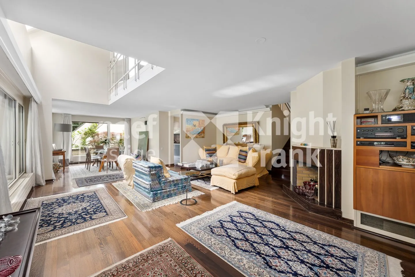 Superbe appartement avec vastes terrasses en rooftop. - Photo 1 sur 12