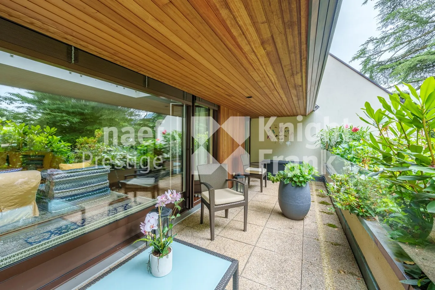 Superbe appartement avec vastes terrasses en rooftop. - Photo 6 sur 12