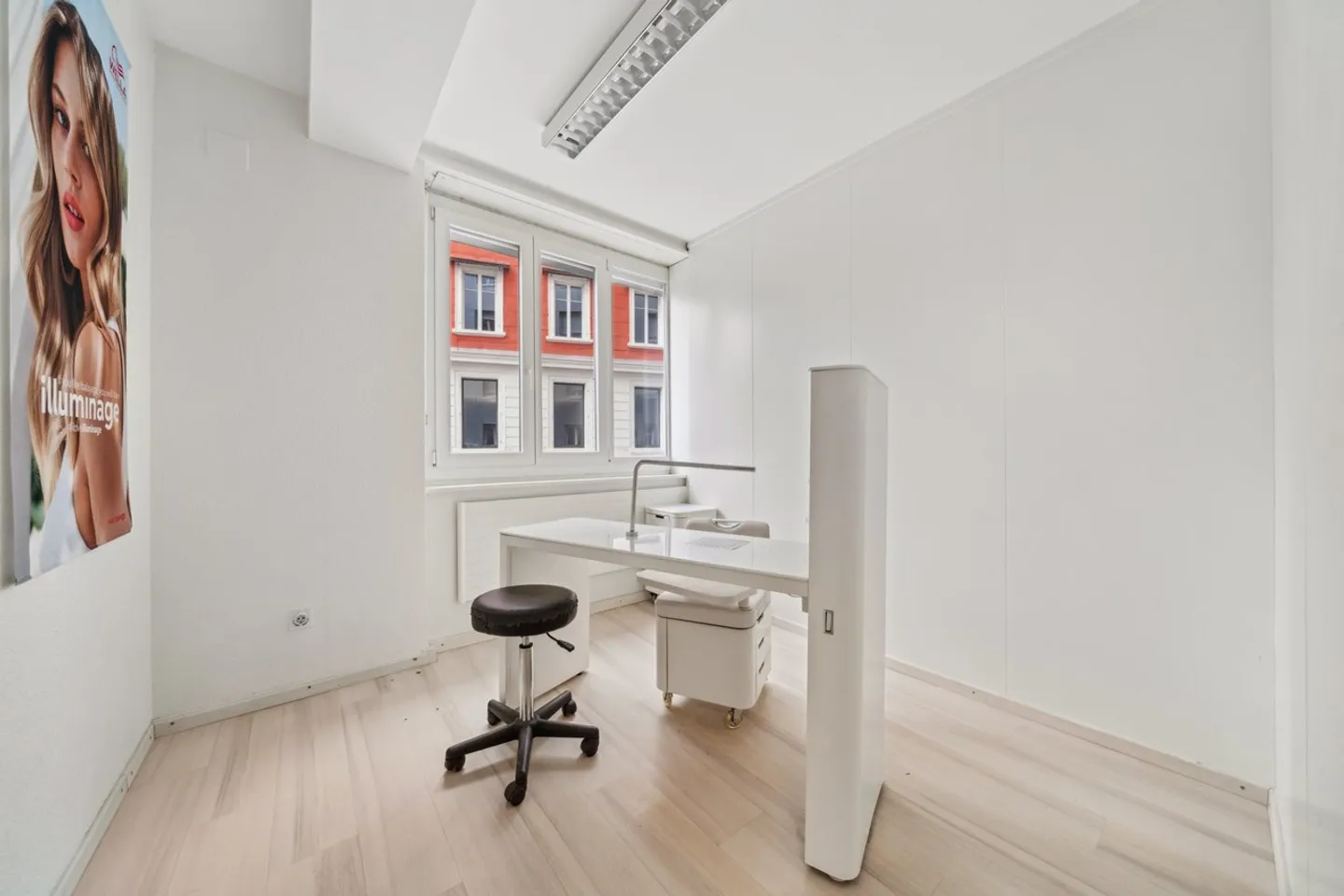 Commercial space on the 1st floor - Photo 7 of 10