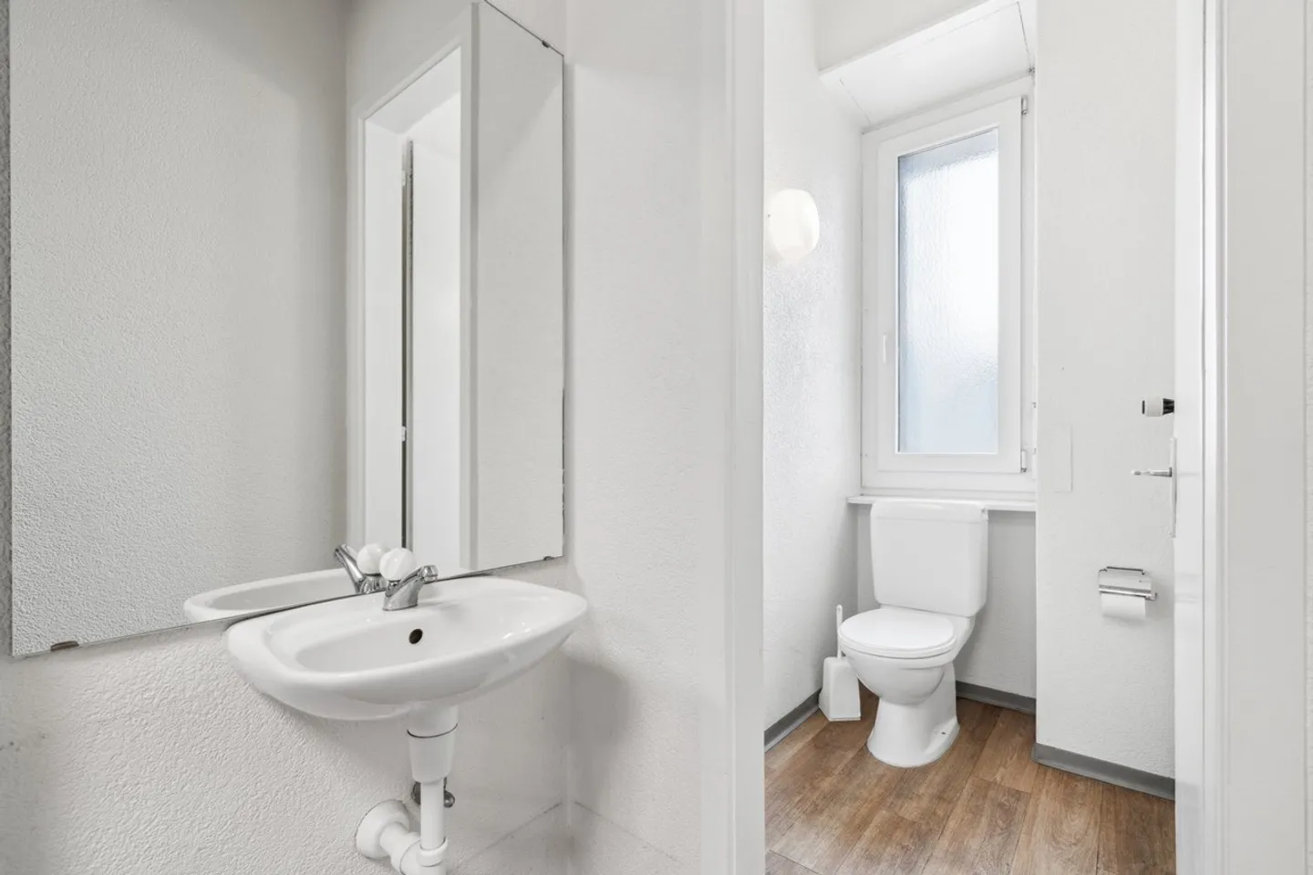 Commercial space on the 1st floor - Photo 8 of 10