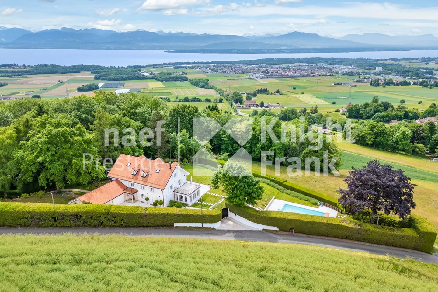 Exceptional property with lake view - Photo 1 of 4