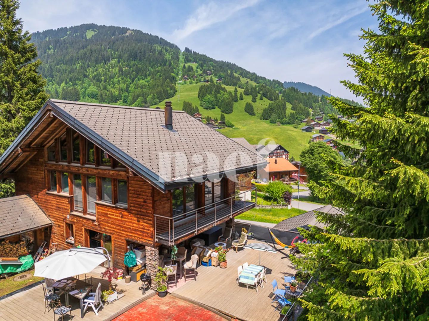 Chalet moderne et spacieux de 3 appartements à vendre à Morgins - Photo 2 sur 13