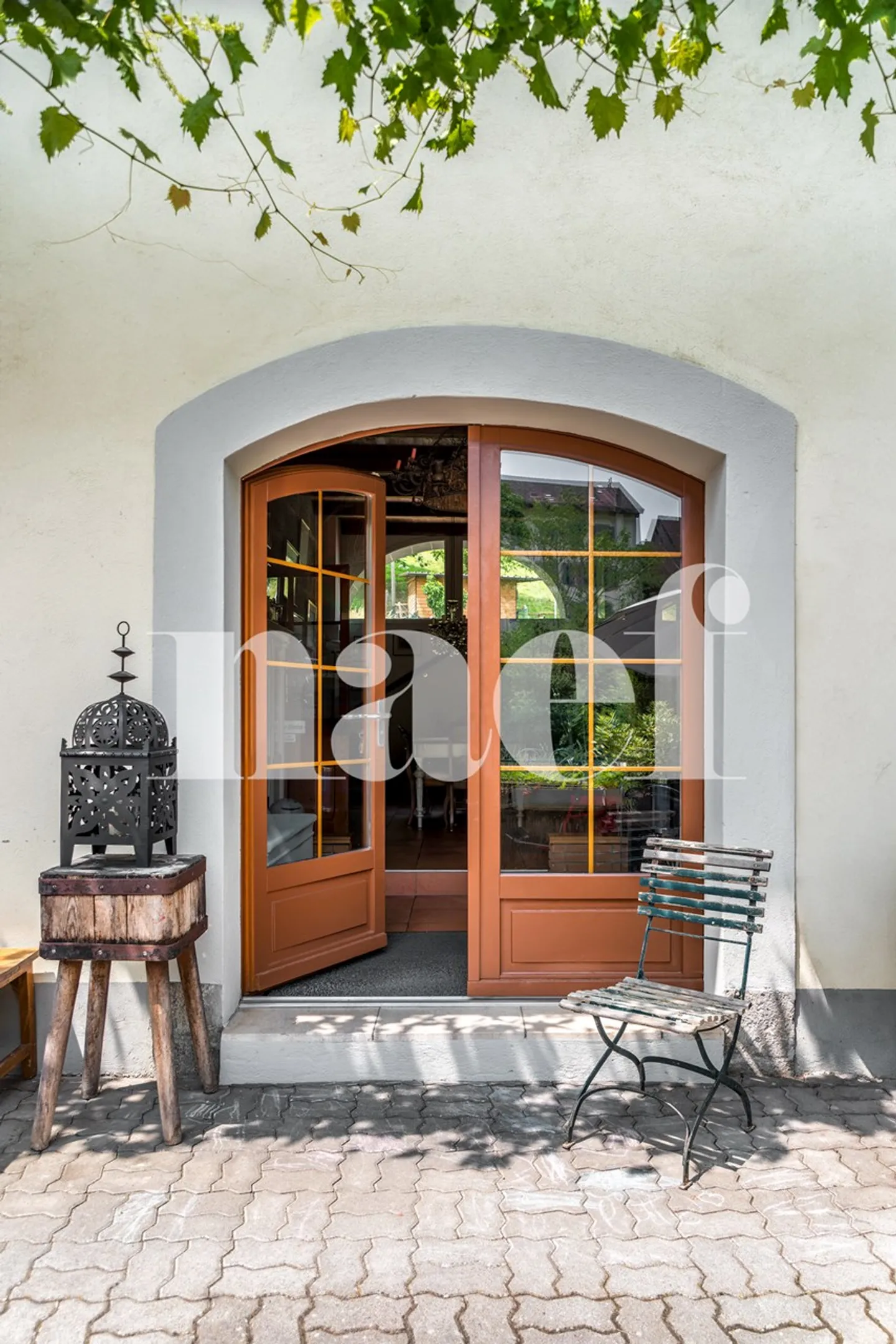 Charmantes und geräumiges Haus in einem Wohngebiet - Foto 5 von 12