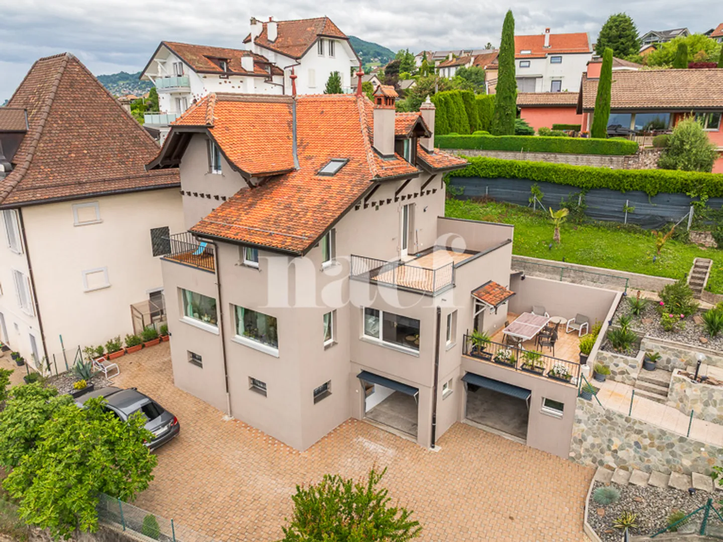 Schönes freistehendes Haus mit 6,5 Zimmern und herrlichem Blick auf den See zu verkaufen im unteren Teil von St-Légier - Foto 2 von 8