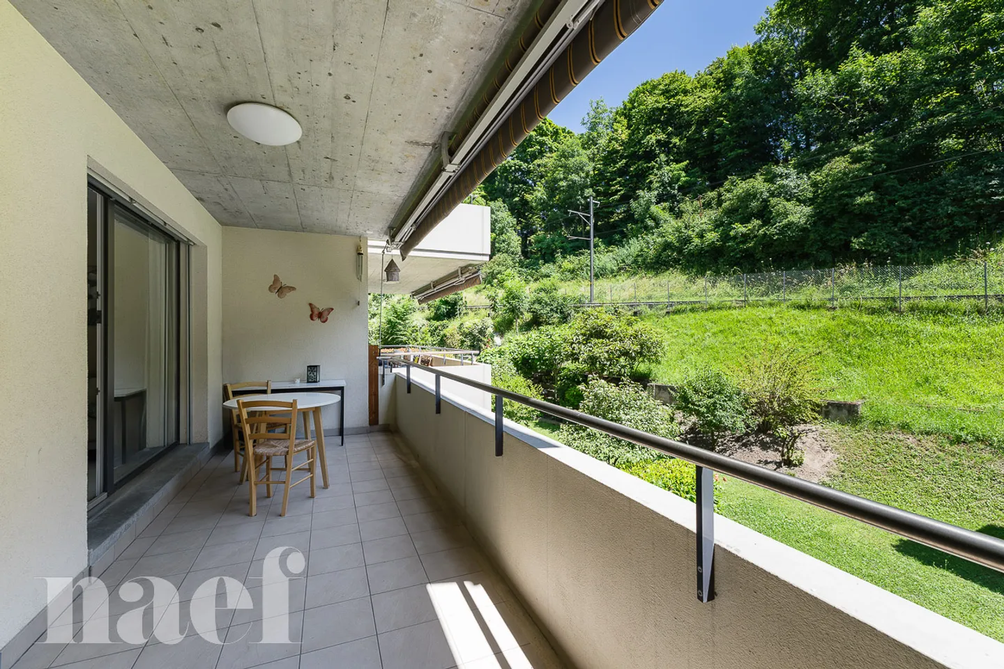 Durchgangswohnung mit 4,5 Zimmern und Balkon zu verkaufen, nur wenige Schritte vom Zentrum von Vevey entfernt - Foto 3 von 12