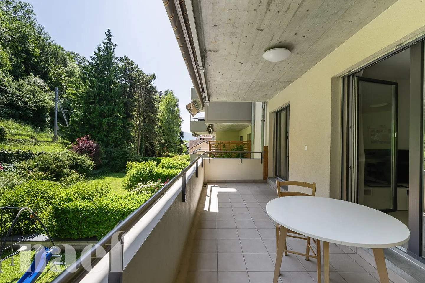 Durchgangswohnung mit 4,5 Zimmern und Balkon zu verkaufen, nur wenige Schritte vom Zentrum von Vevey entfernt - Foto 2 von 12