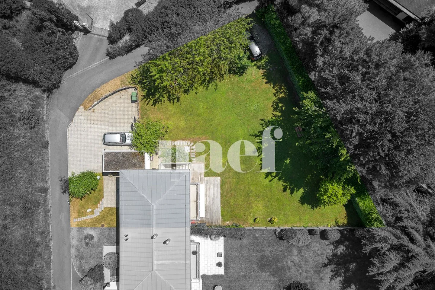 Semi-Detached Villa with 5.5 Rooms in One of the Most Exclusive Neighborhoods of Montreux - Photo 6 of 13