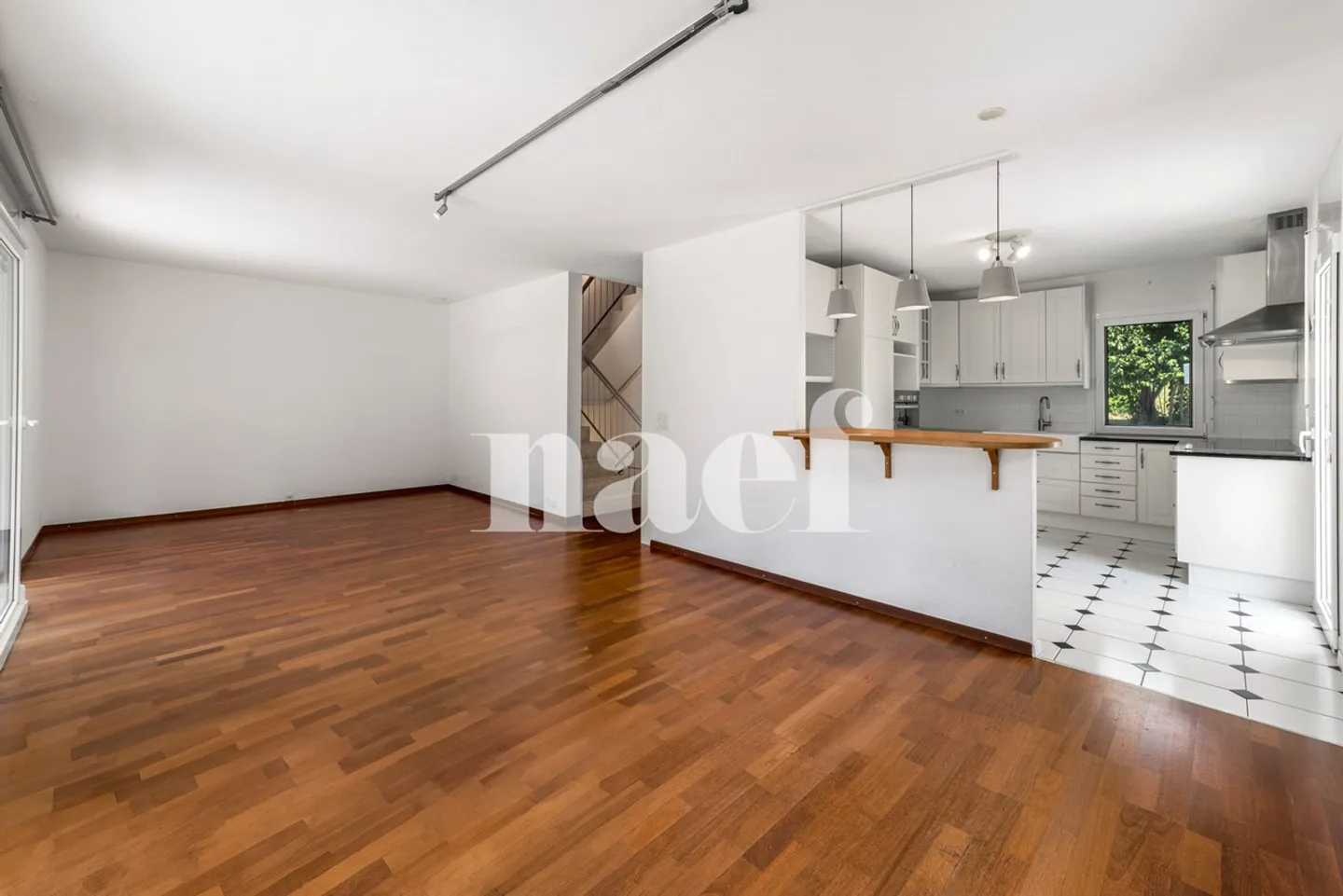 Semi-Detached Villa with 5.5 Rooms in One of the Most Exclusive Neighborhoods of Montreux - Photo 9 of 13