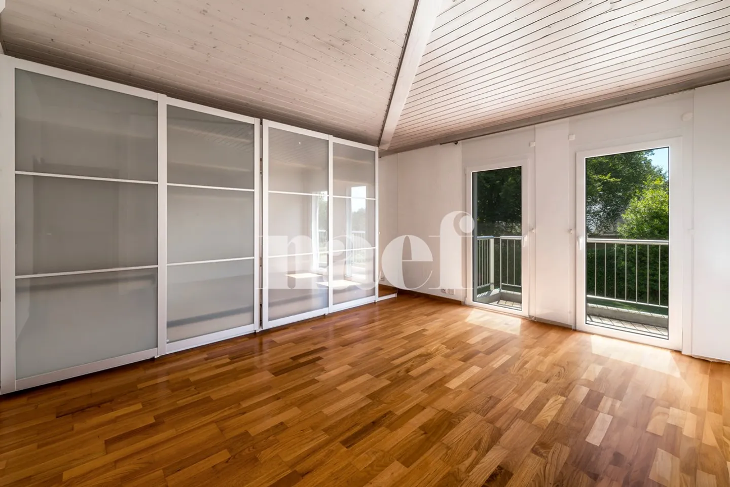 Semi-Detached Villa with 5.5 Rooms in One of the Most Exclusive Neighborhoods of Montreux - Photo 11 of 13
