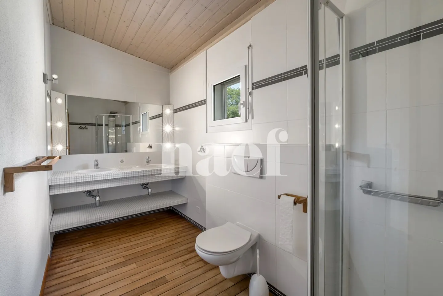 Semi-Detached Villa with 5.5 Rooms in One of the Most Exclusive Neighborhoods of Montreux - Photo 12 of 13