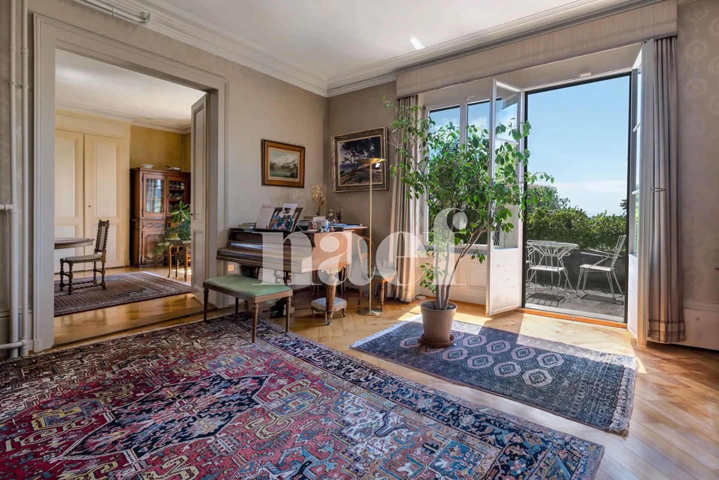 Affascinante casa di 10 stanze con grande potenziale - Foto 6 di 11