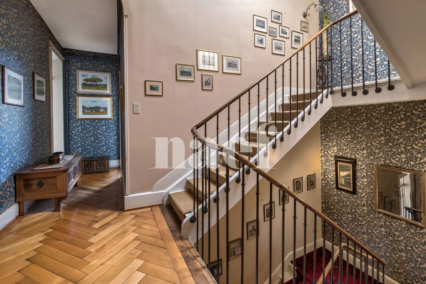 Affascinante casa di 10 stanze con grande potenziale - Foto 8 di 11