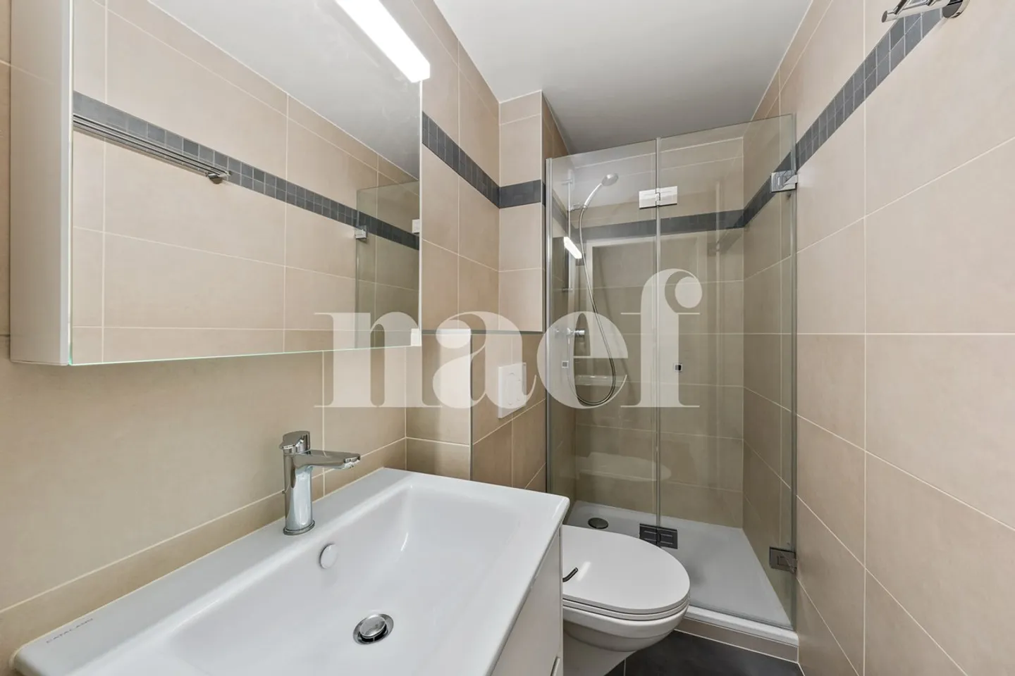Appartamento di 6 stanze con 4 camere - Spazioso e Luminoso - Foto 11 di 13