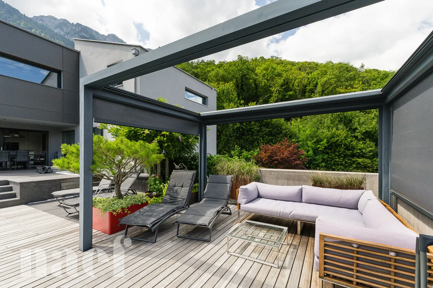 Architect-designed house with 7.5 rooms, pool, and jacuzzi in a green setting for sale in Collombey-Muraz - Photo 6 of 13