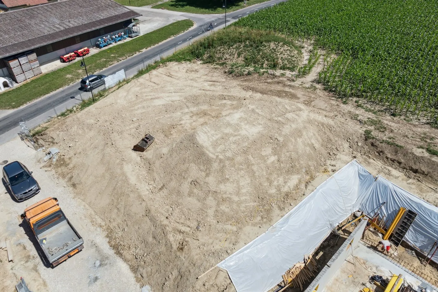 Building land with building permit in force - Photo 3 of 5