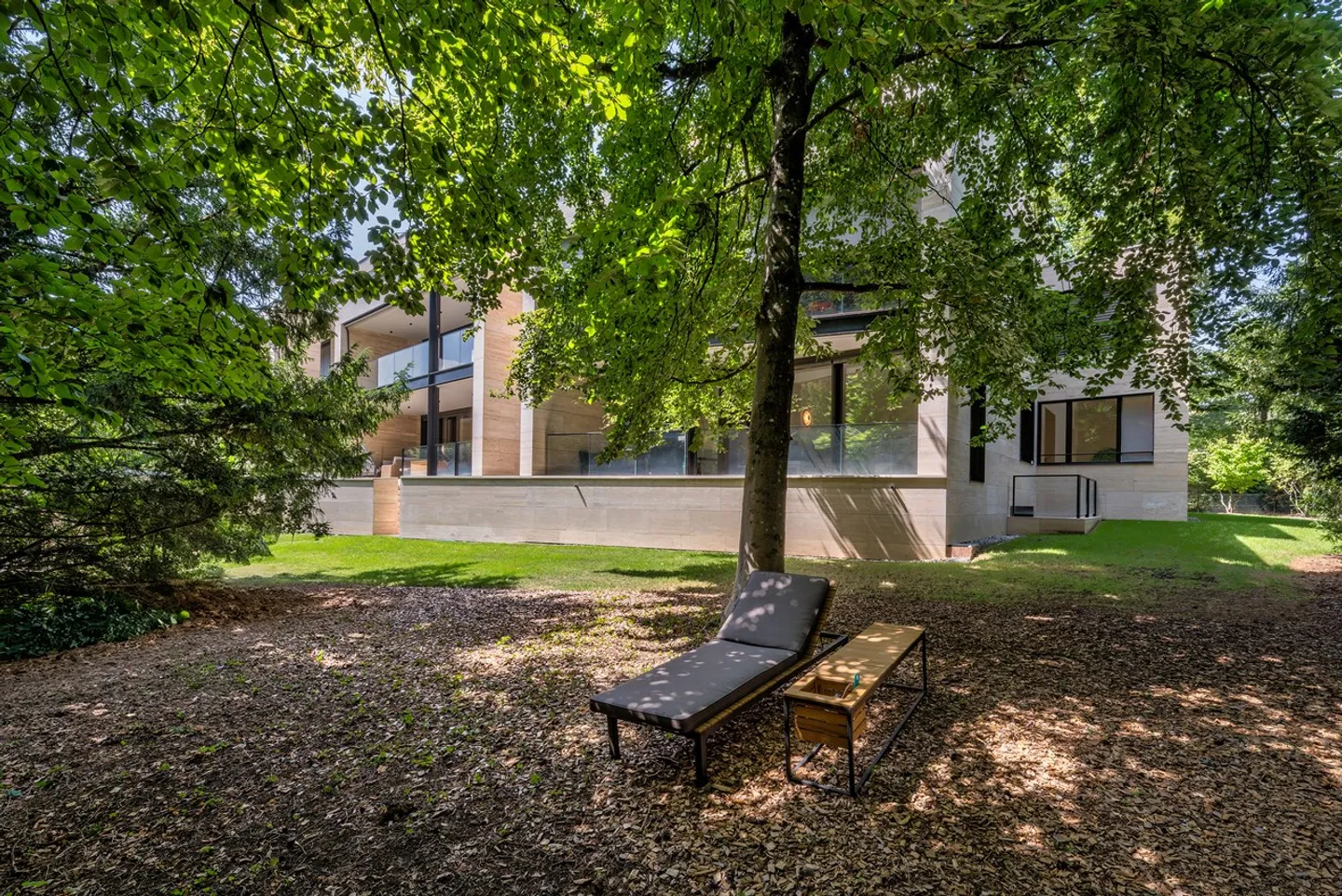 Duplex d'exception avec jardin privé ? Résidence Beauvallon, Chêne-Bougeries. - Photo 10 sur 12