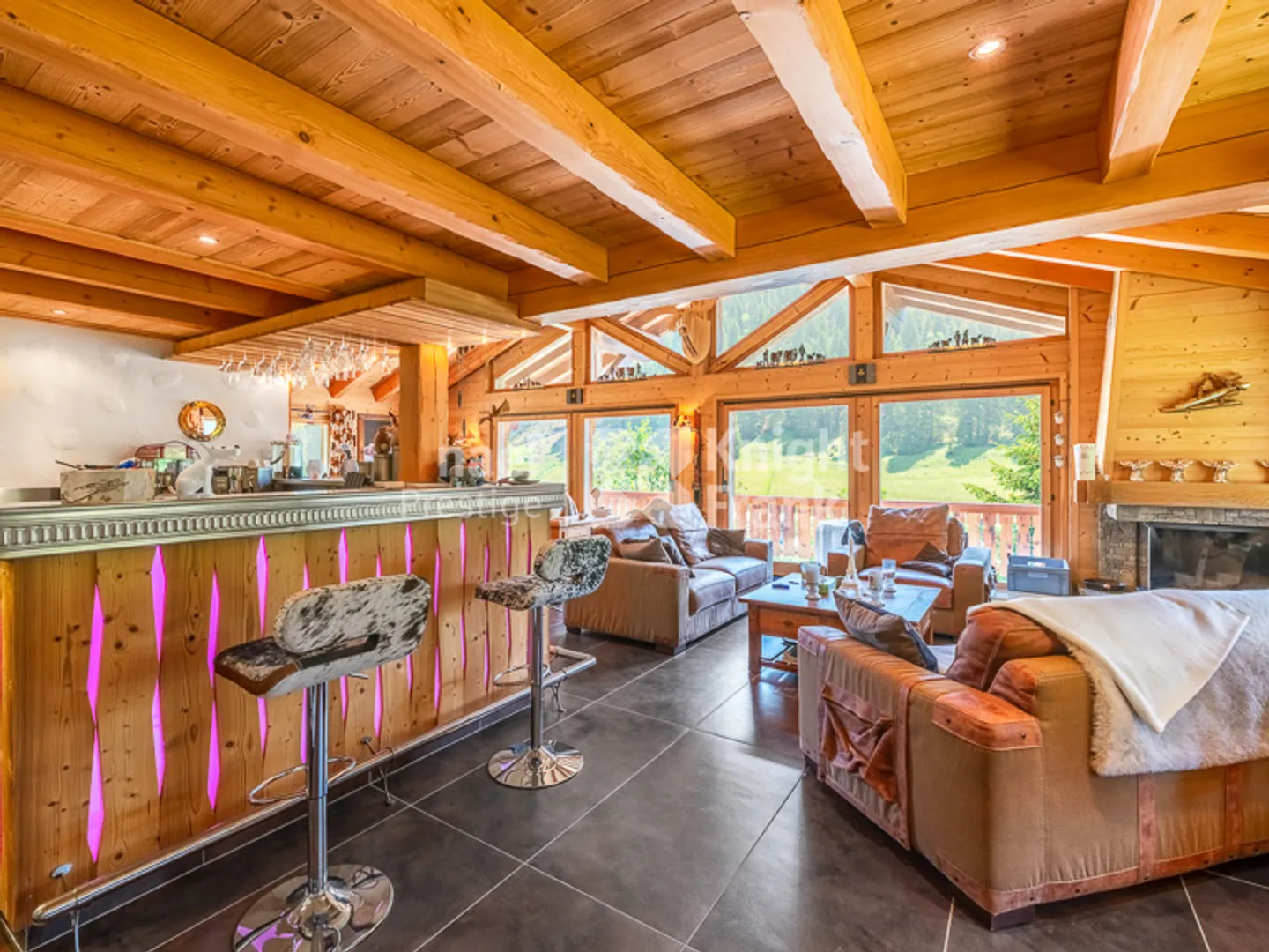 Magnificent 5.5-room chalet with high-end finishes for sale in Morgins - Photo 6 of 12
