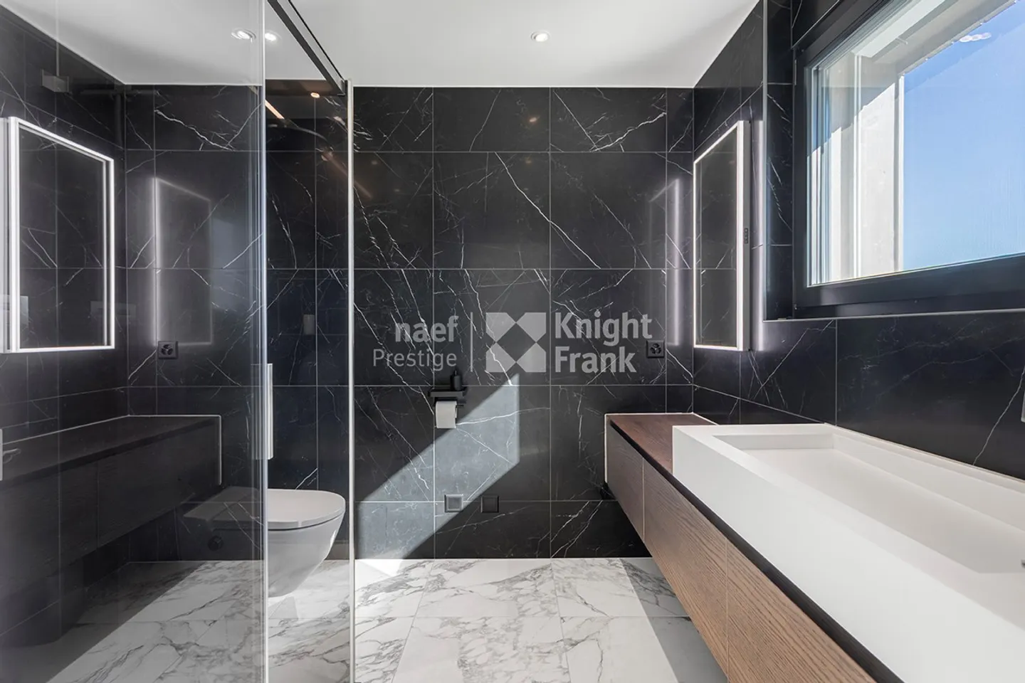 Wunderschöne Penthouse-Wohnung mit atemberaubendem Blick auf den Moratsee zu verkaufen in Lugnorre - Foto 8 von 10