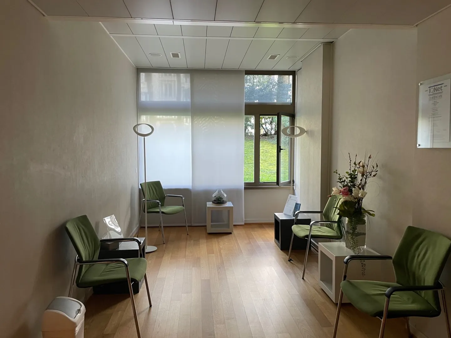 In vendita: 2 lotti PPE di uffici e 7 posti auto - Foto 3 di 3