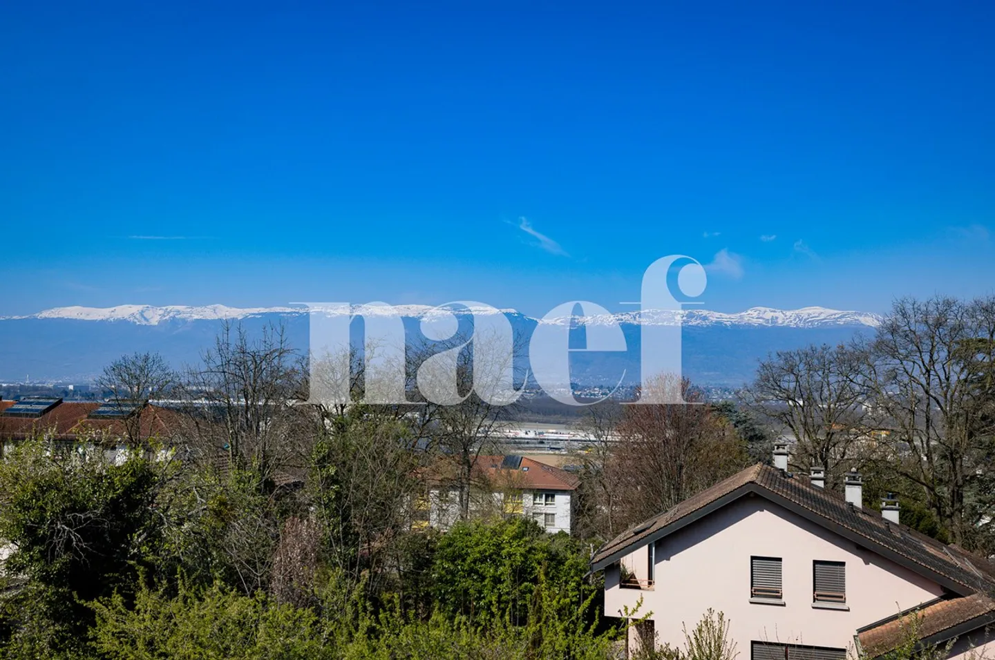 Large villa with land and panoramic view - Photo 11 of 11