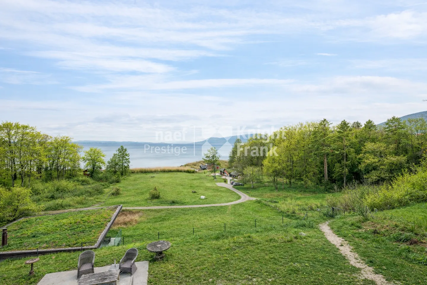 Prächtiges Herrenhaus am Wasser - Foto 2 von 10