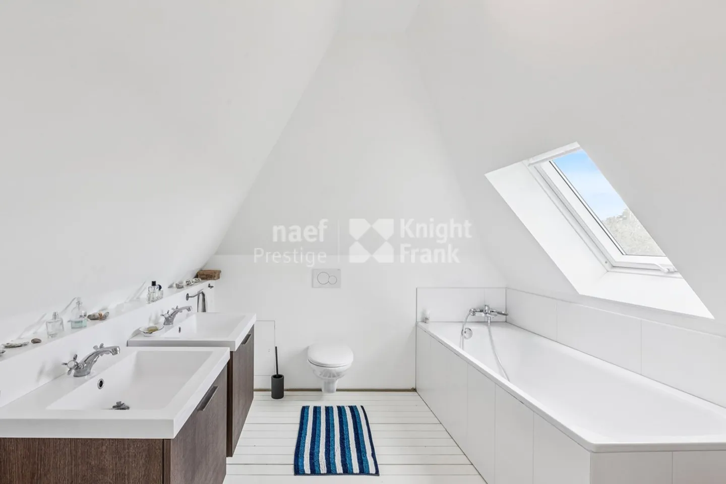 Prächtiges Herrenhaus am Wasser - Foto 6 von 10