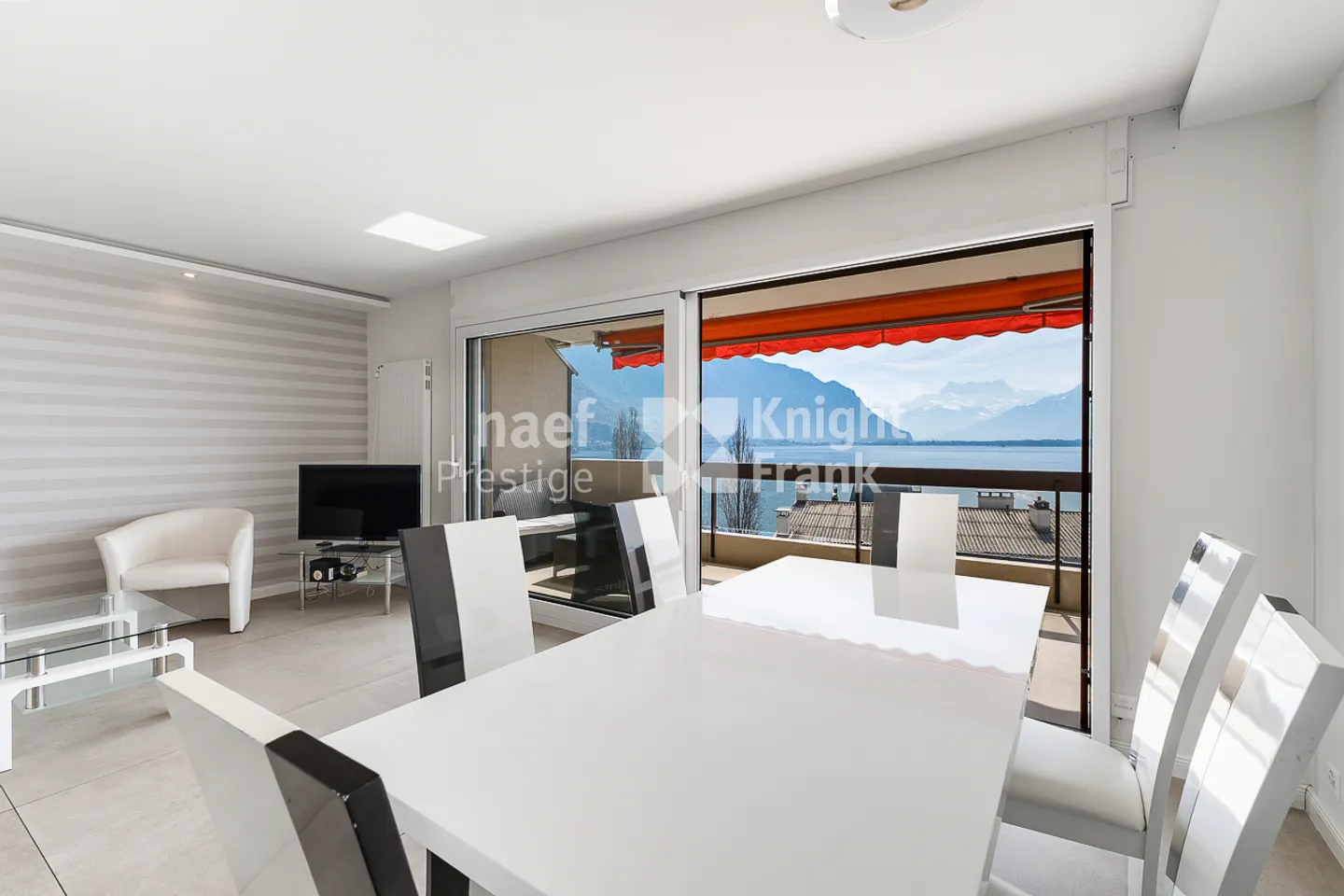 Wunderschöne 3,5-Zimmer-Wohnung am See im Zentrum von Montreux zu verkaufen - Foto 4 von 11