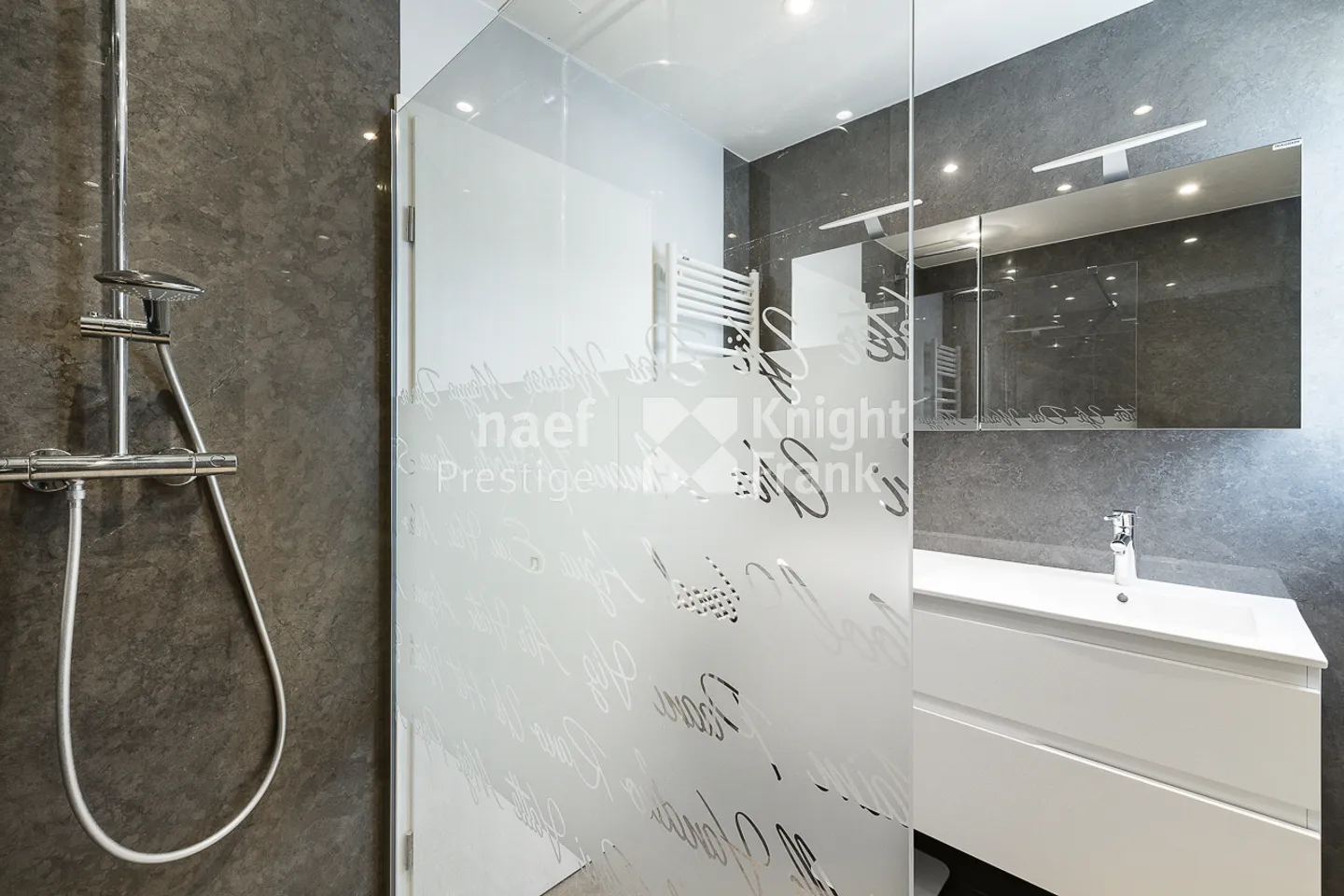 Wunderschöne 3,5-Zimmer-Wohnung am See im Zentrum von Montreux zu verkaufen - Foto 10 von 11