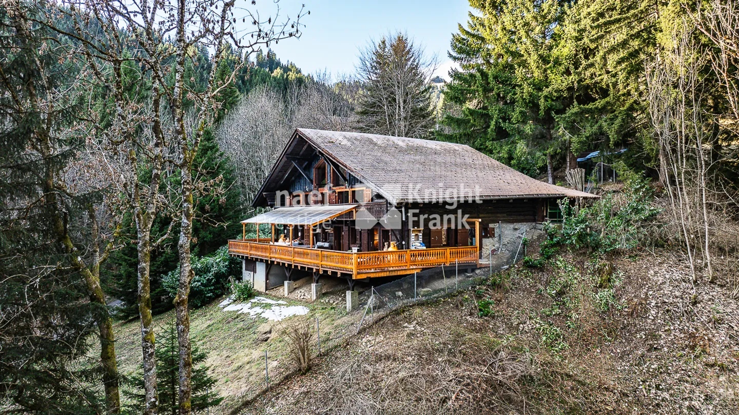 Außergewöhnliches 6-Zimmer-Chalet zu verkaufen zwischen Troistorrents und Morgins / VS - Foto 3 von 13