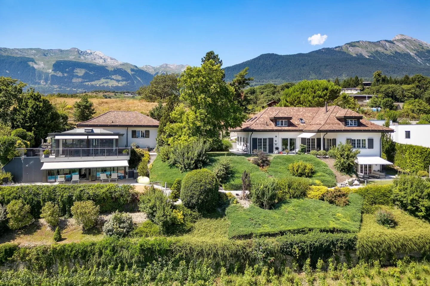 Villa di prestigio con piscina a Savièse - Foto 1 di 8