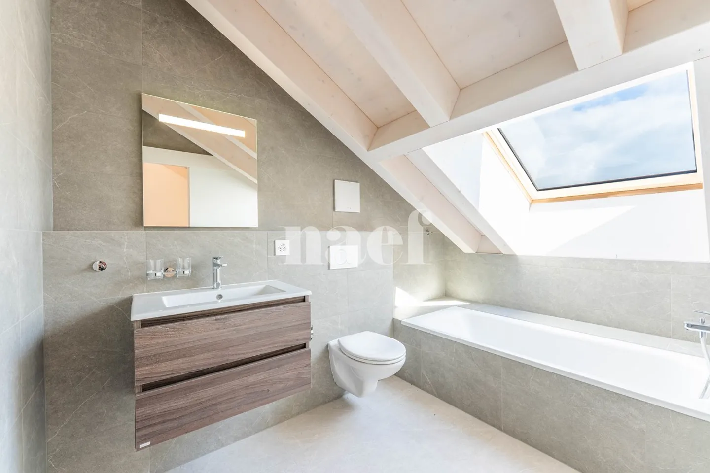 New 5.5-room duplex apartment with large balcony for sale in Prévonloup - Photo 9 of 10