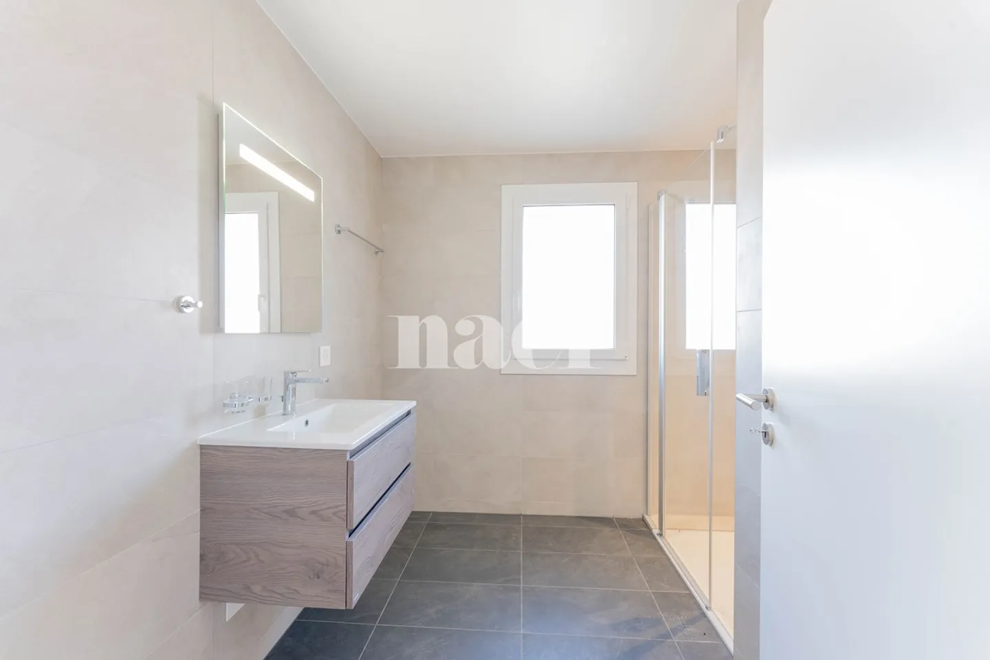 New 5.5-room duplex apartment with large balcony for sale in Prévonloup - Photo 7 of 10