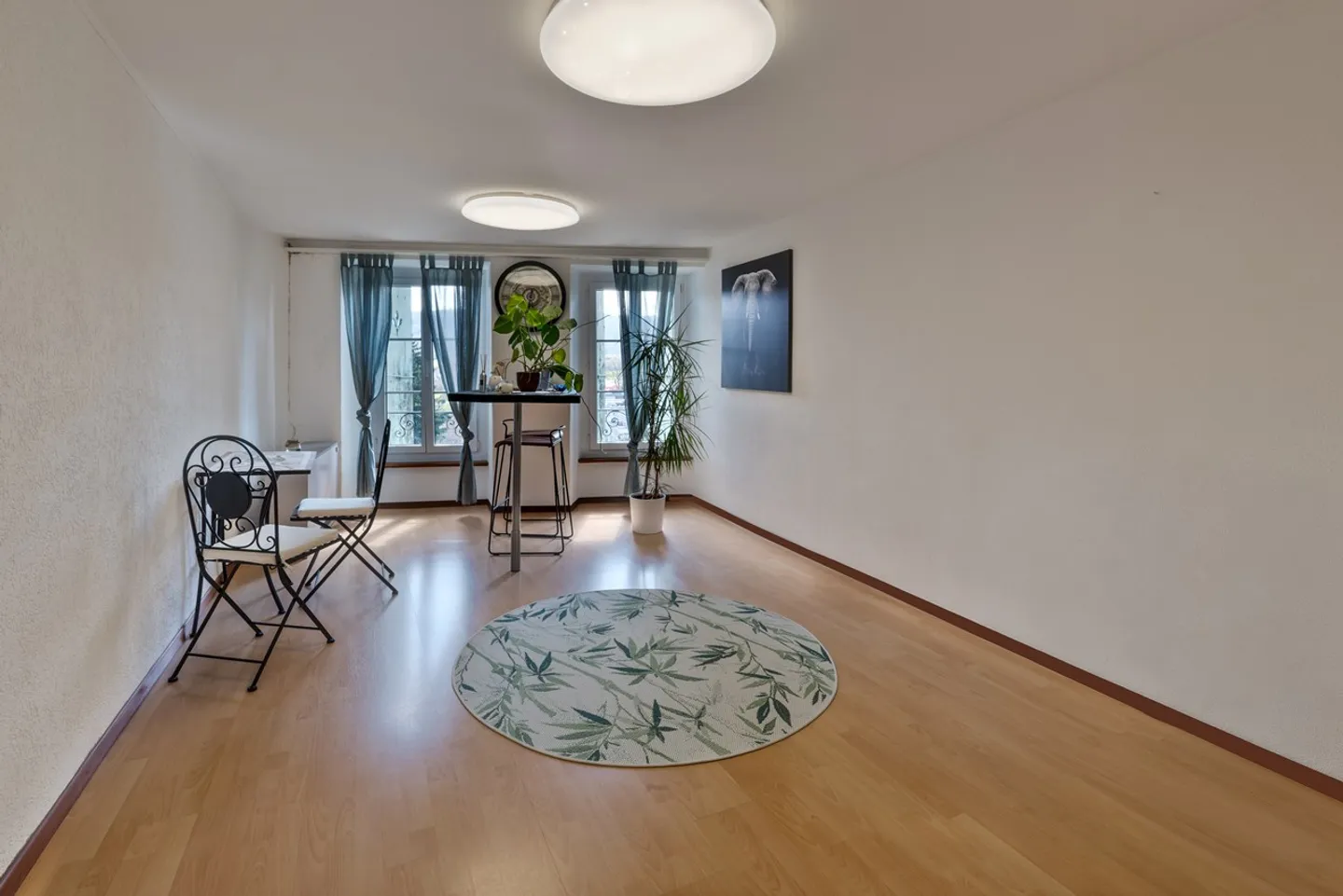 Gebäude mit 6 Wohnungen - Foto 2 von 9