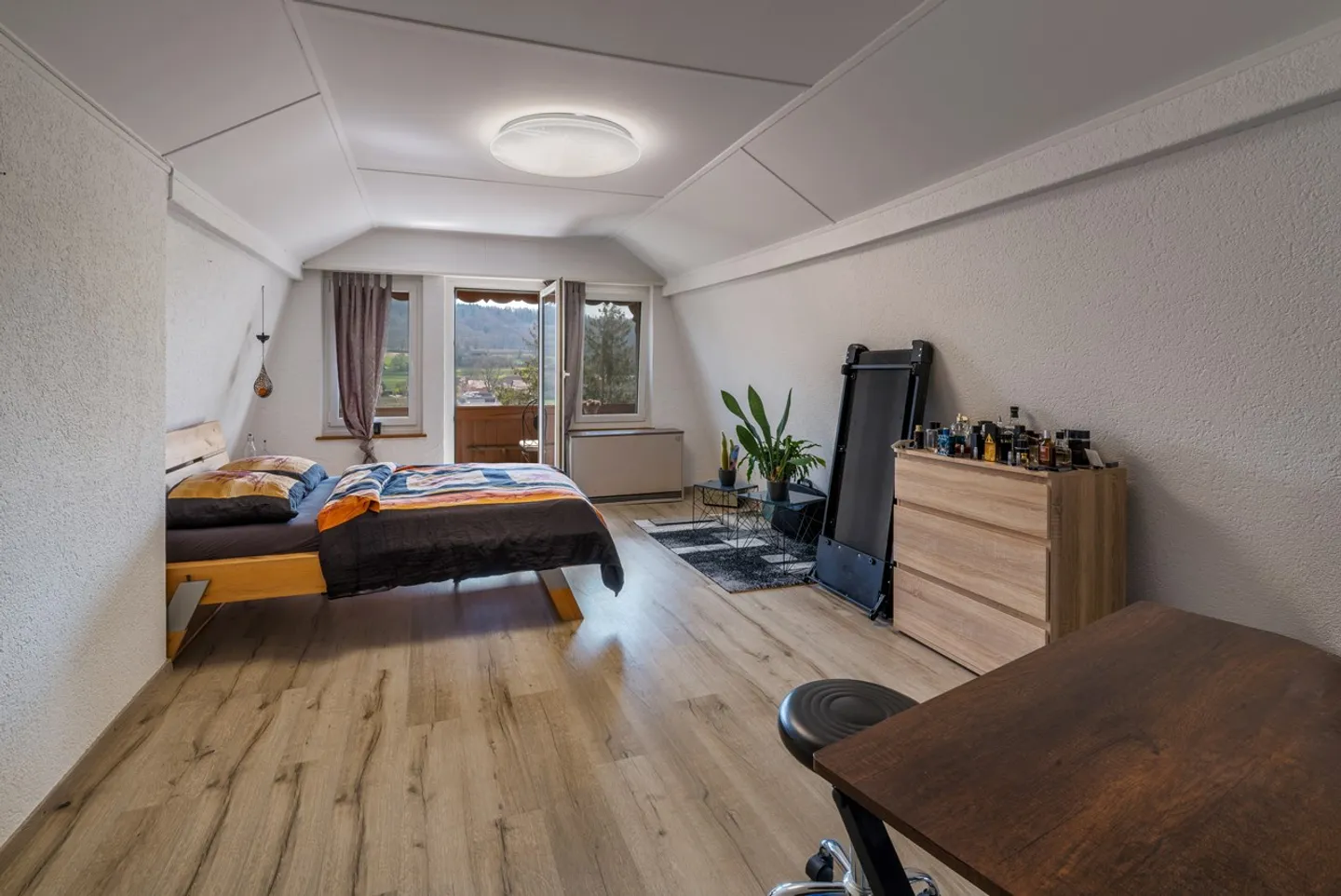 Gebäude mit 6 Wohnungen - Foto 5 von 9