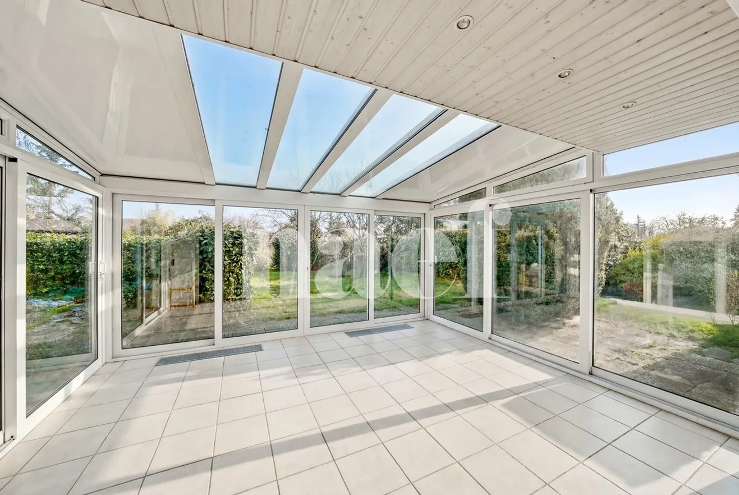 Exclusively: Charming semi-detached villa in Crans - Photo 5 of 7