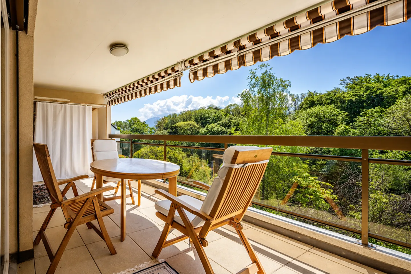 Schöne 4,5-Zimmer-Wohnung mit Balkon - Foto 3 von 8