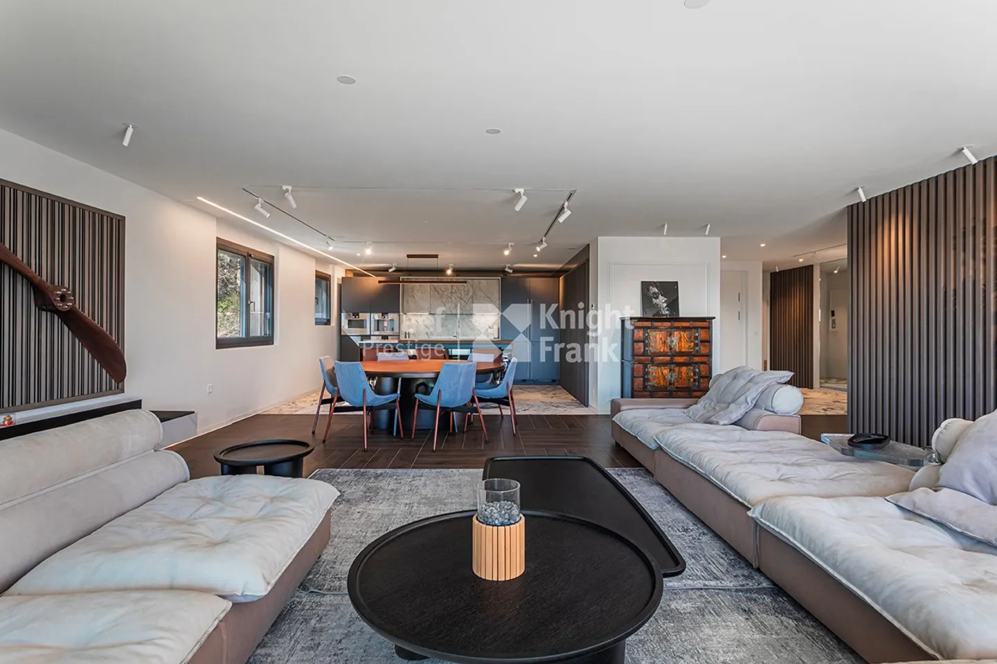 Magnificent penthouse apartment with stunning views of Lake Morat for sale in Lugnorre - Photo 5 of 9